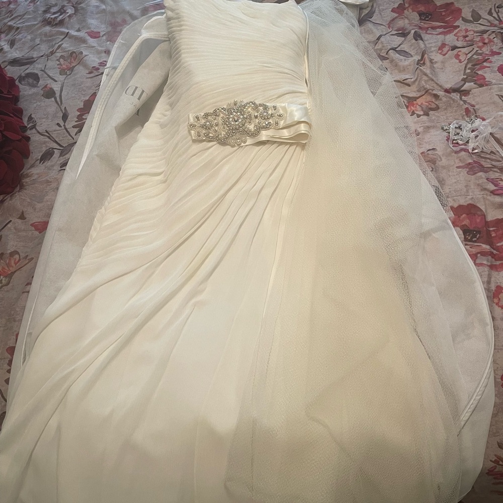 David’s Bridal Strapless Ruched Mermaid Wedding Dress
